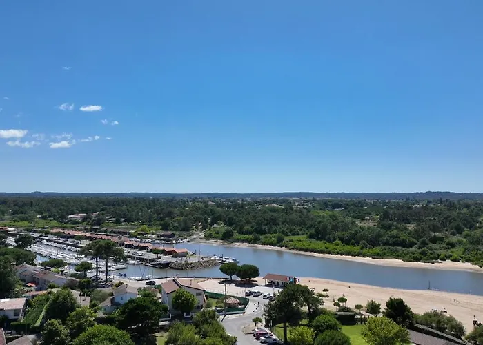 Chez Brens - A La Hume לינה וארוחת בוקר גוז'אן-מסטרה